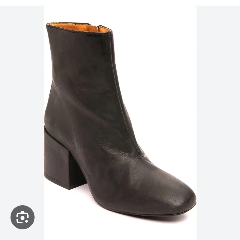 Free People black leather Nicola Bootie size 7